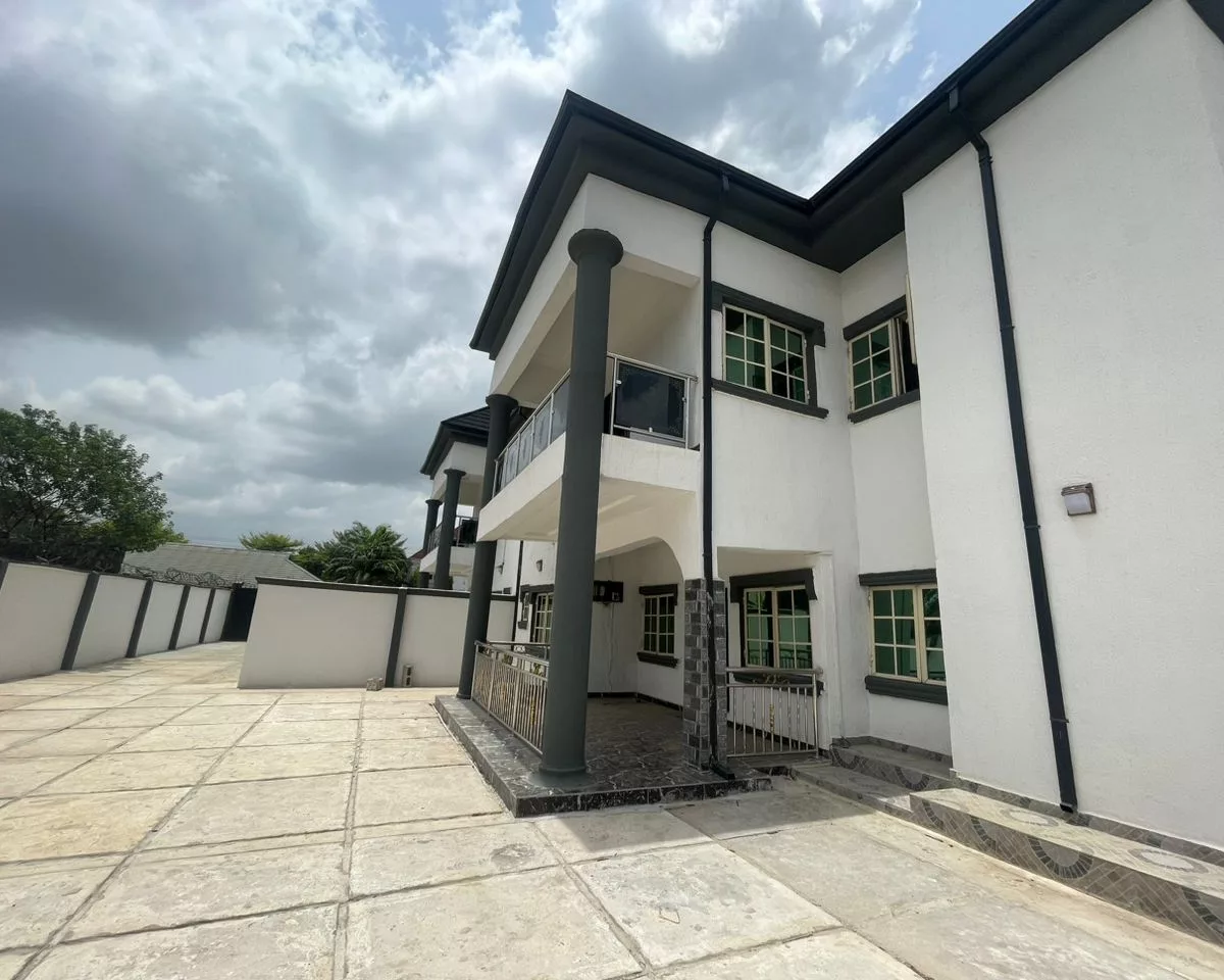 6 Bedroom Duplex For Sale in Owerri Imo State by MC CAPITAL Properties