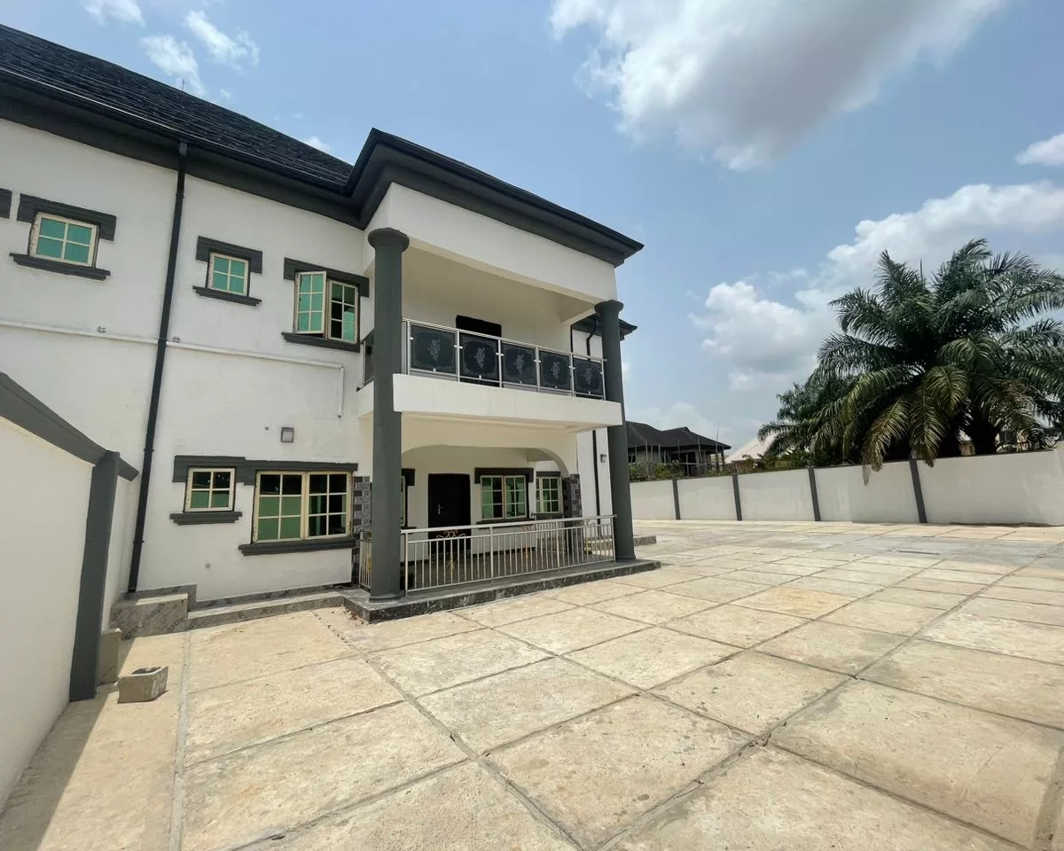 6 Bedroom Duplex For Sale in Owerri Imo State by MC CAPITAL Properties (3)