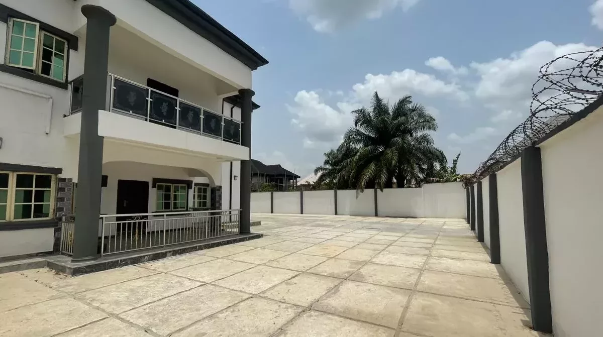 6 Bedroom Duplex For Sale in Owerri Imo State by MC CAPITAL Properties