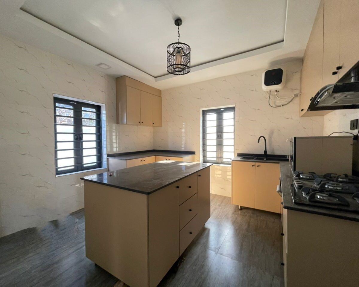 4 Bedroom Detached Duplex For Sale in Owerri Imo State Nigeria by MC CAPITAL PROPERTIES Limited (10)